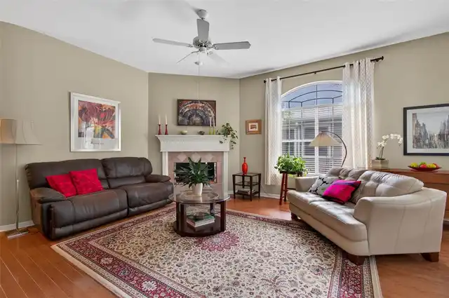 Listing Photo 8