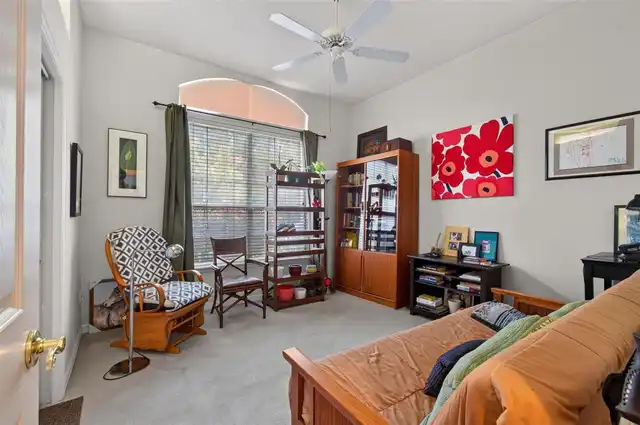 Listing Photo 16