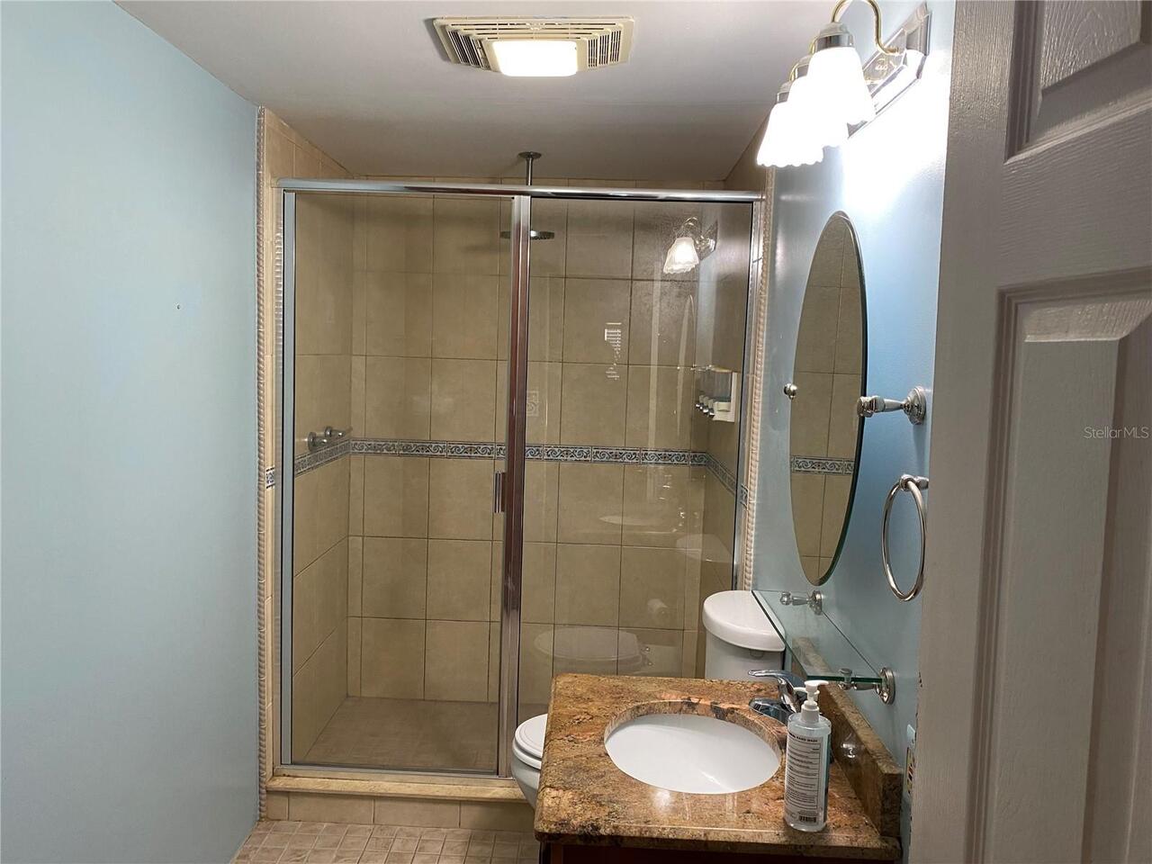 Listing Photo 12