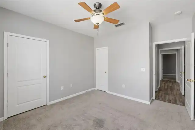 Listing Photo 14