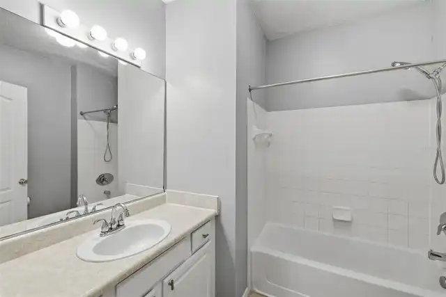 Listing Photo 15