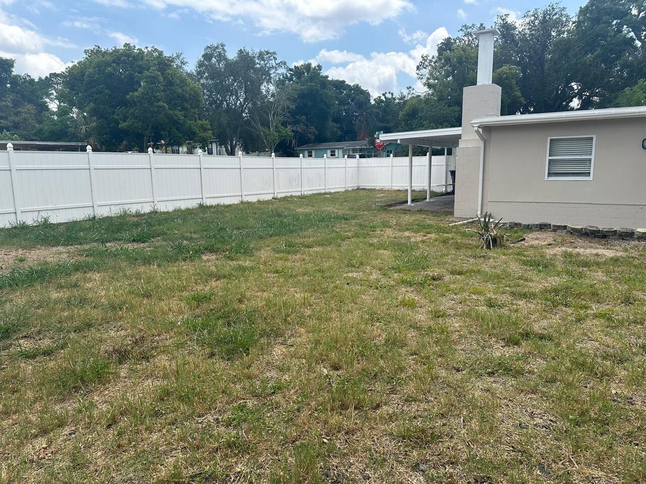 Listing Photo 11
