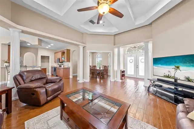 Listing Photo 11