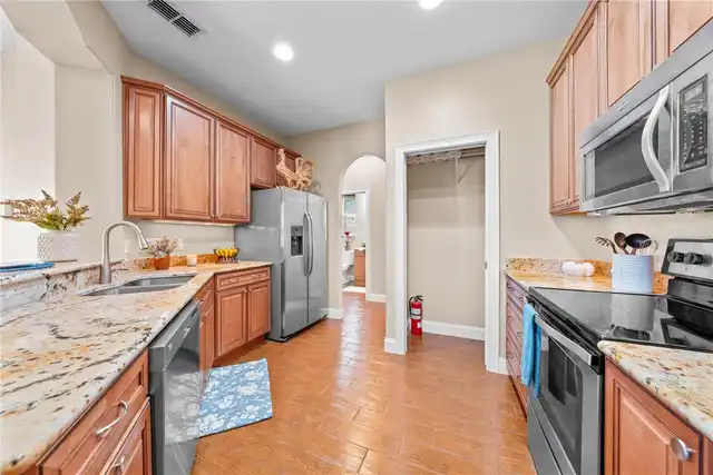 Listing Photo 15