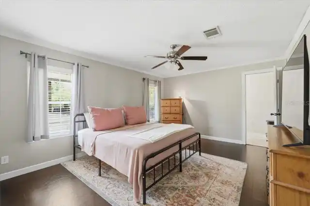 Listing Photo 20