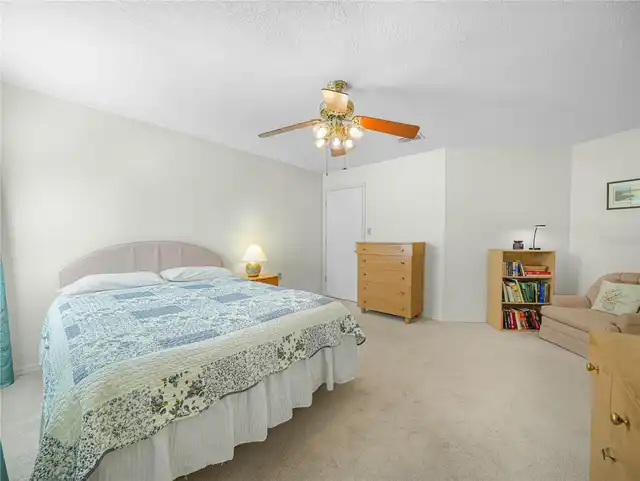 Listing Photo 14
