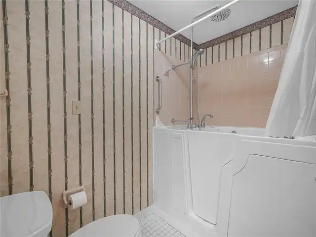 Listing Photo 16