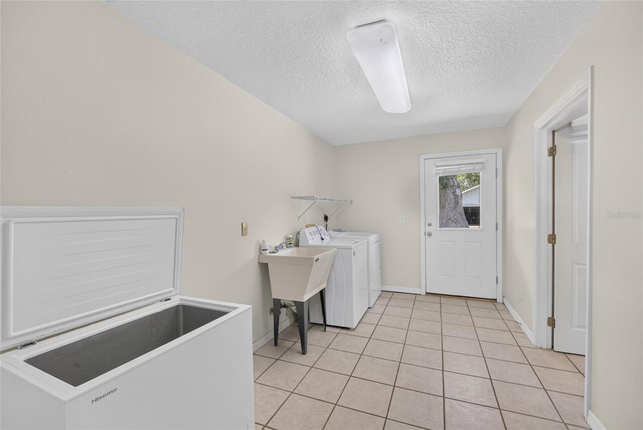 Listing Photo 22