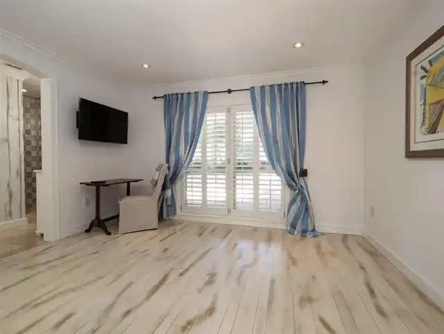 Listing Photo 22