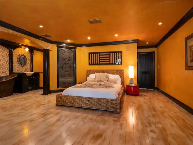 Listing Photo 25