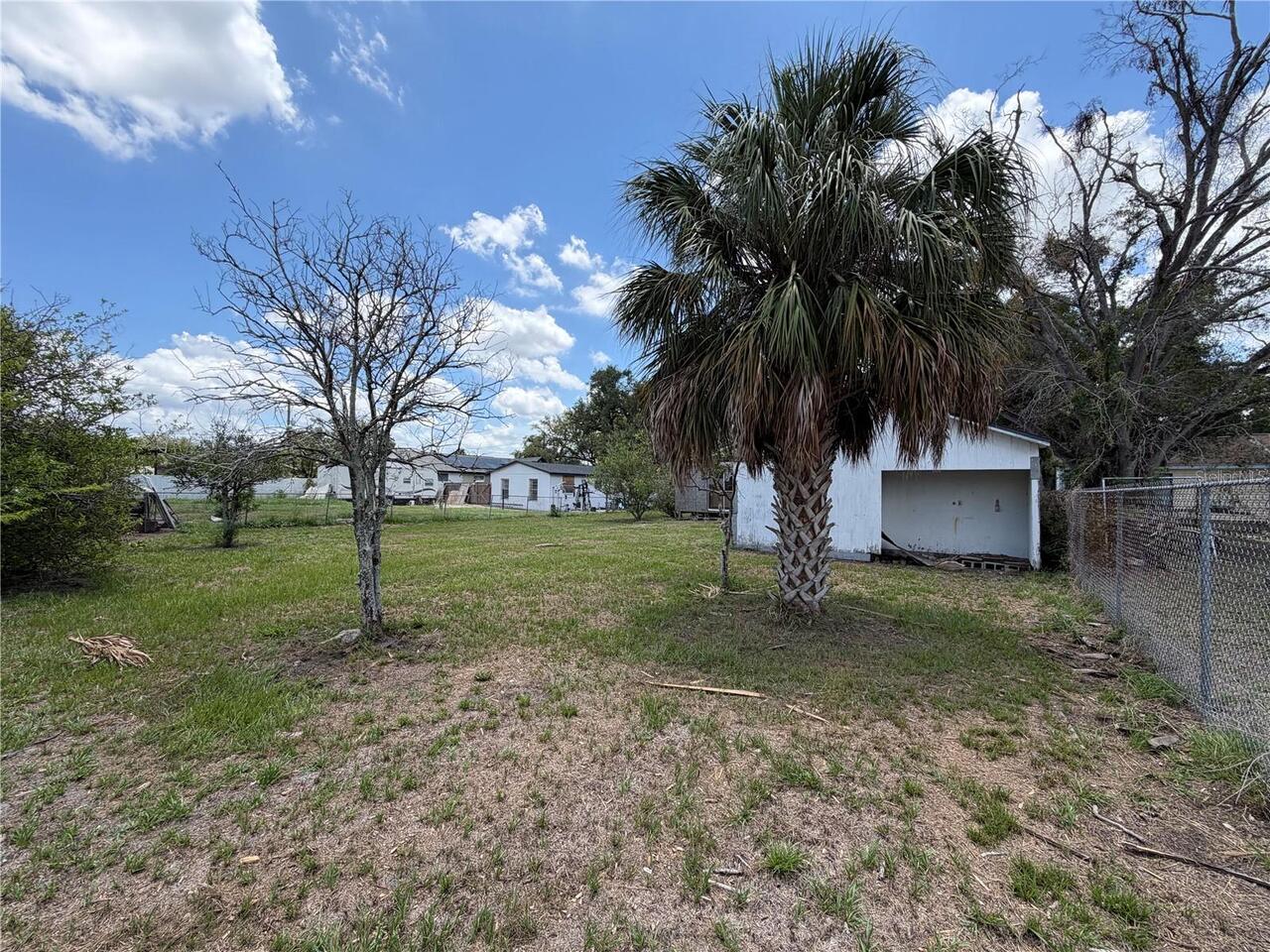 Listing Photo 11
