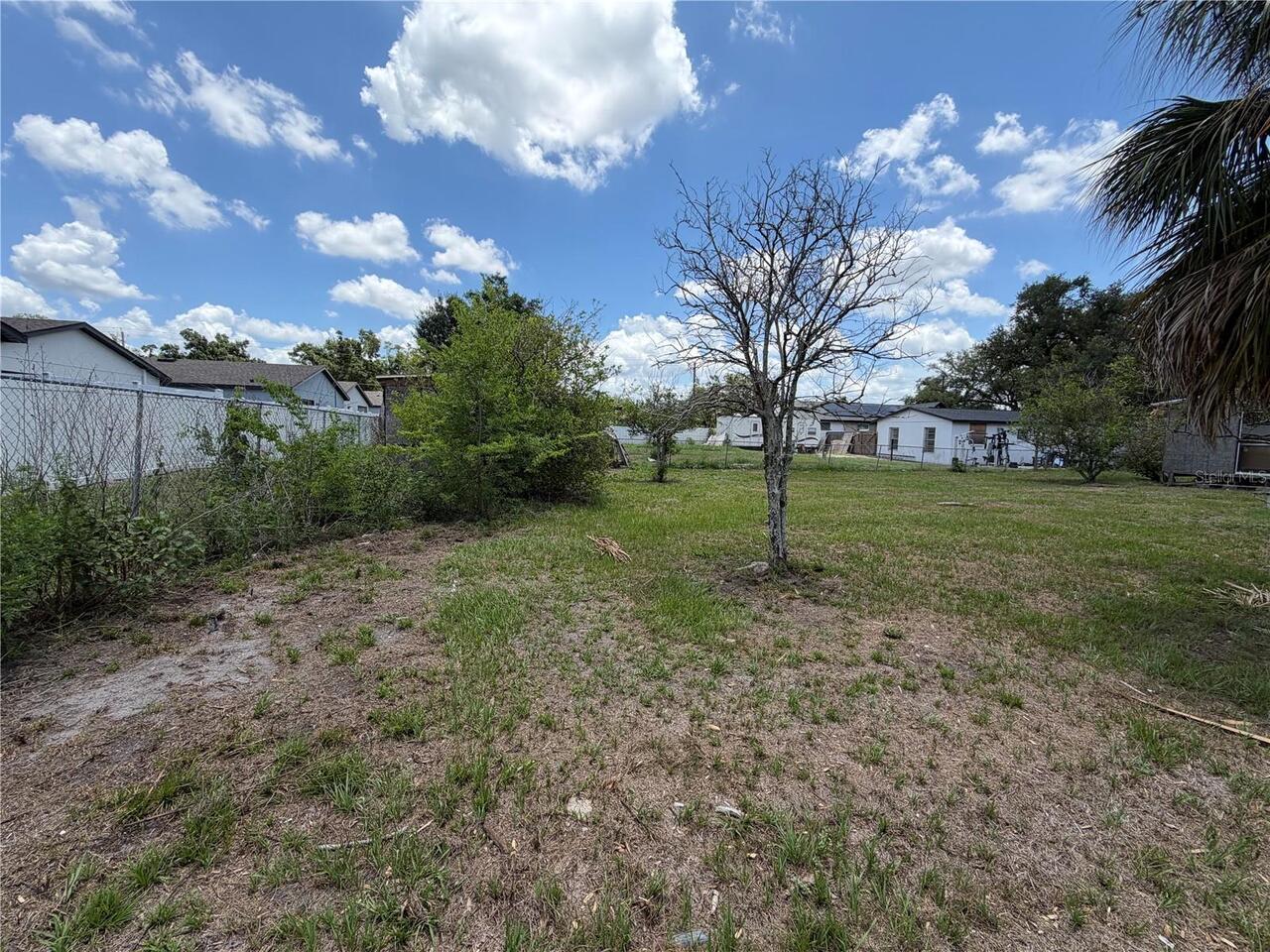 Listing Photo 12