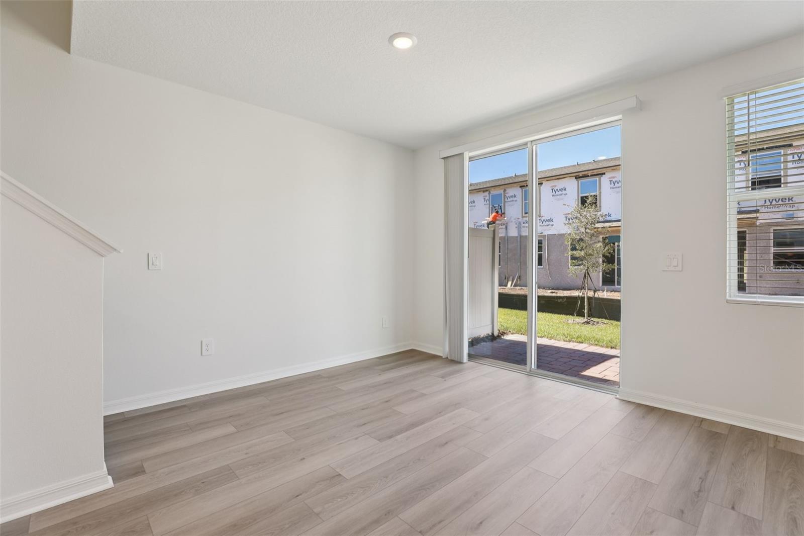 Listing Photo 16