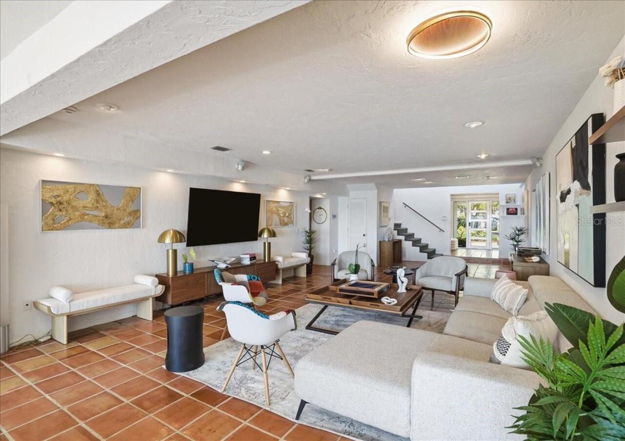 Listing Photo 12
