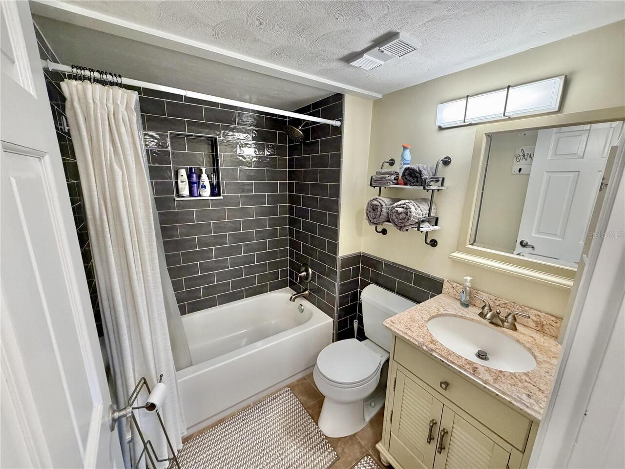 Listing Photo 23