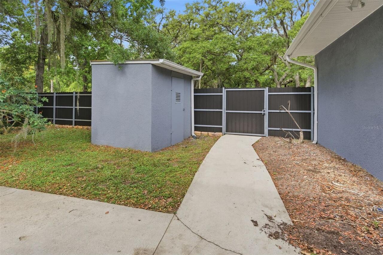Listing Photo 8