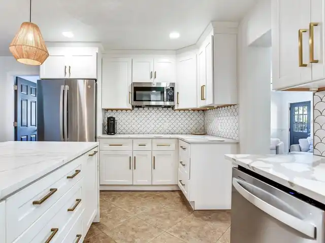 Listing Photo 11