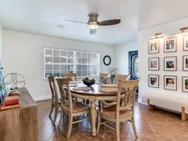 Listing Photo 12