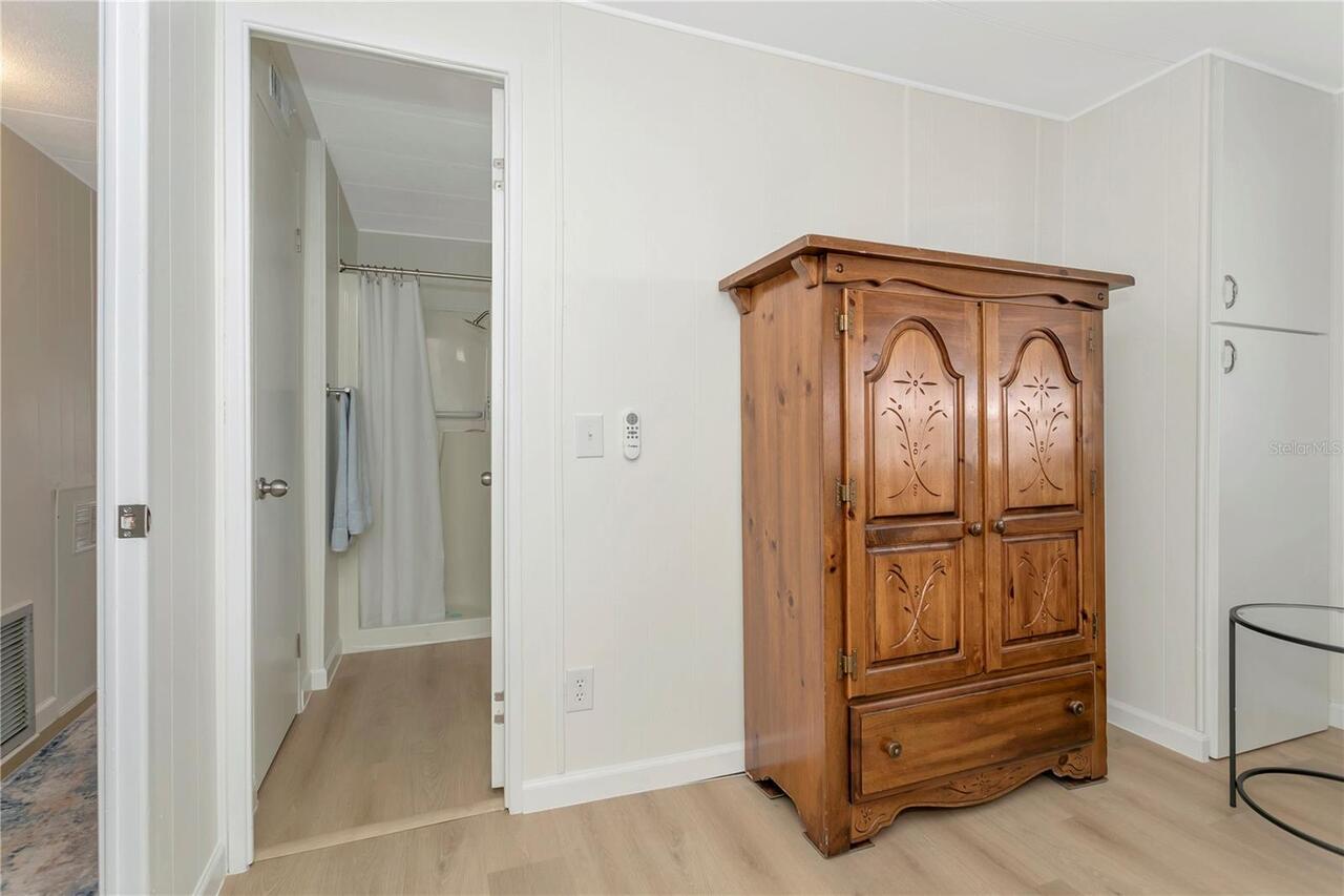 Listing Photo 42