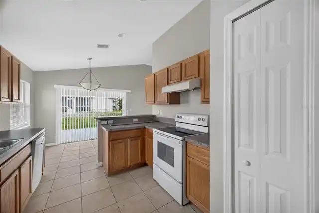 Listing Photo 8