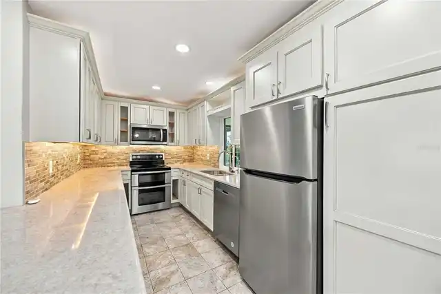 Listing Photo 11