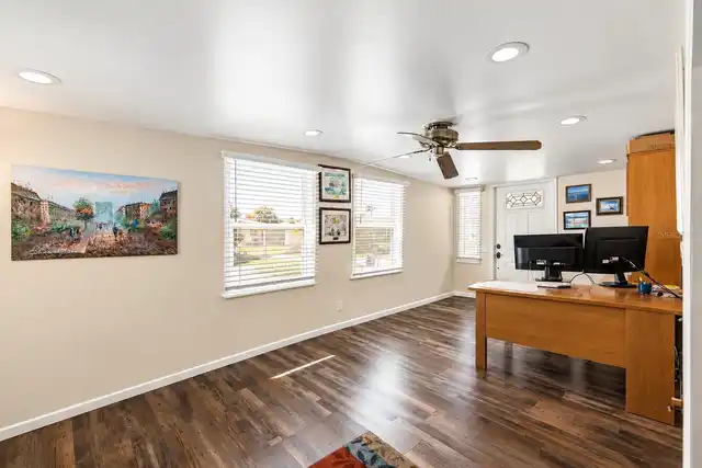 Listing Photo 11