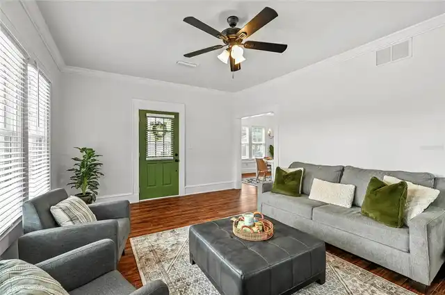 Listing Photo 9