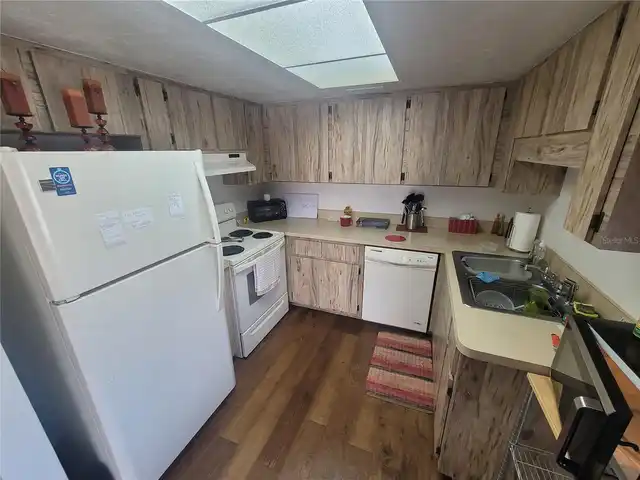 Listing Photo 5