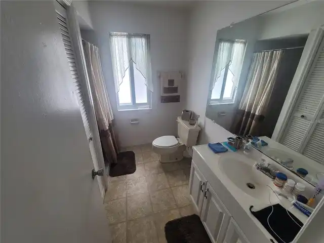 Listing Photo 11