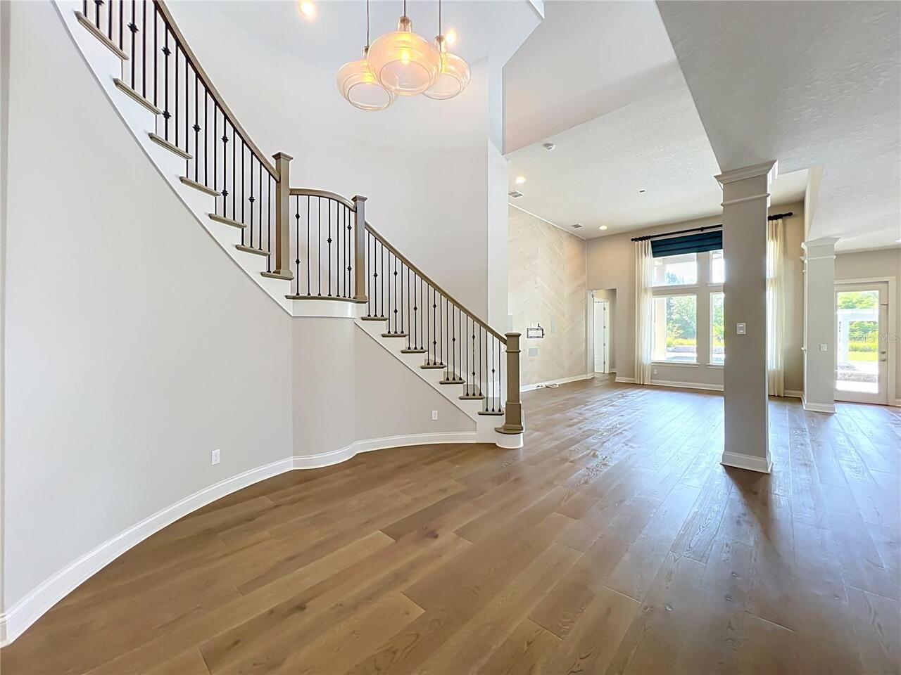 Listing Photo 11