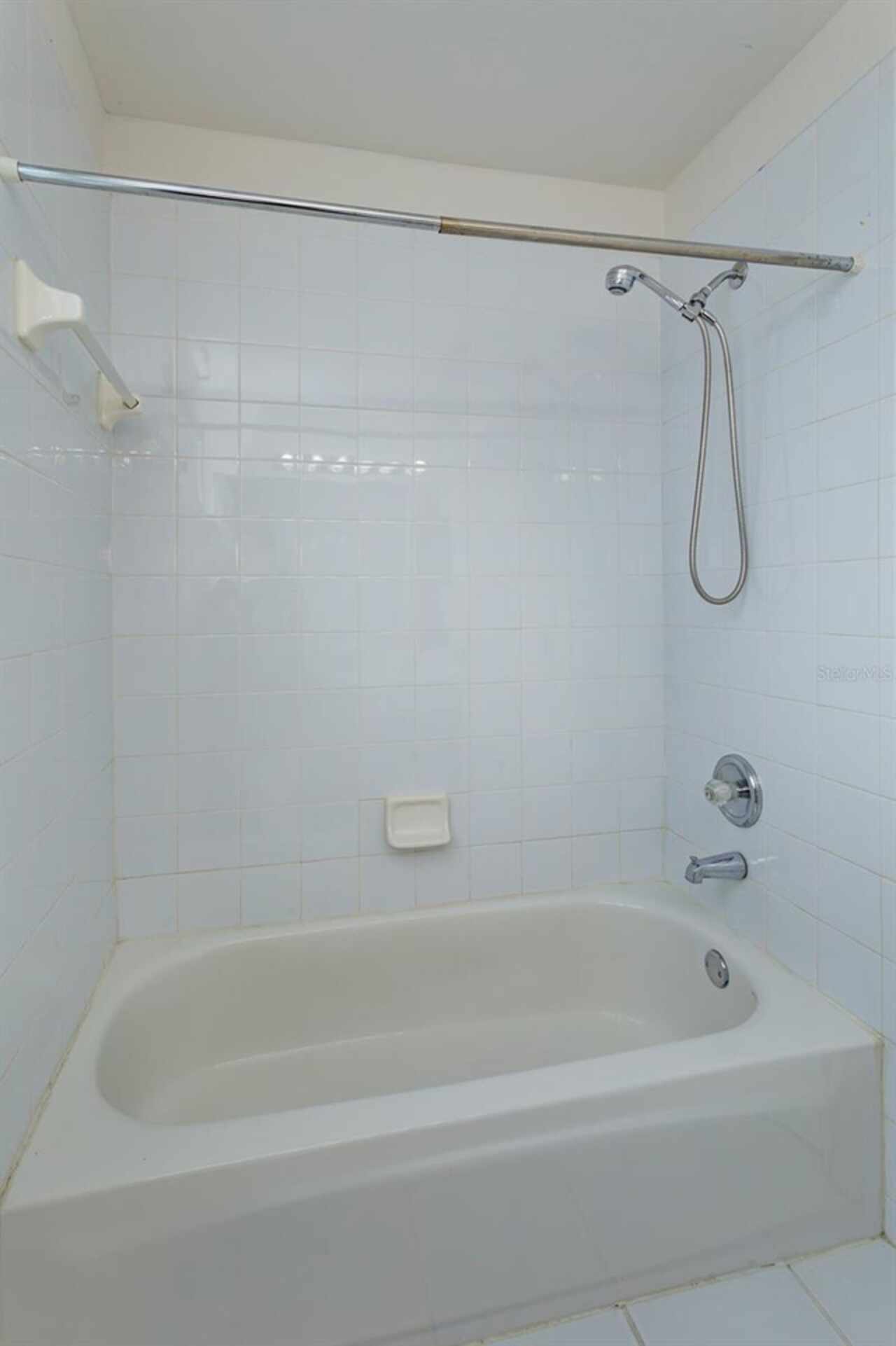 Listing Photo 12