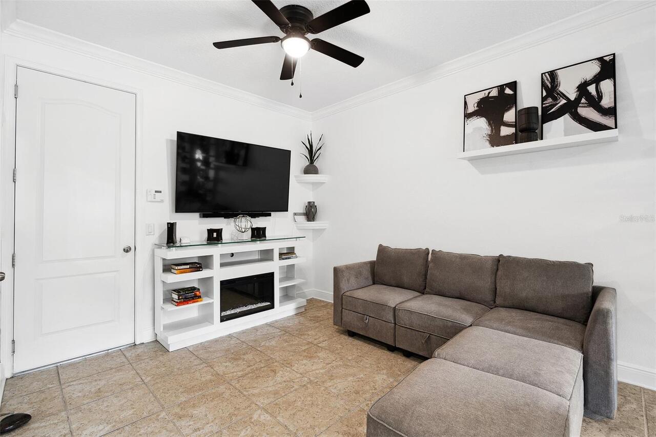 Listing Photo 9
