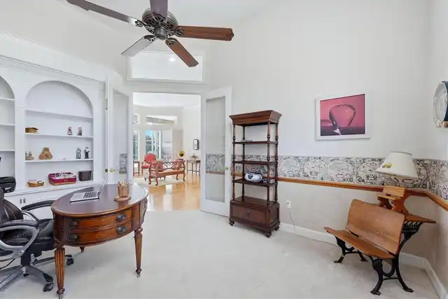Listing Photo 8