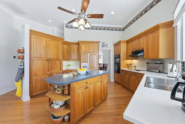 Listing Photo 11