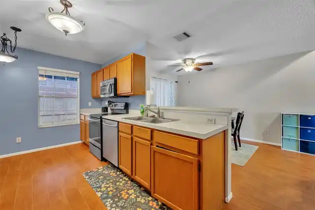Listing Photo 15