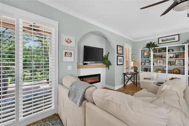 Listing Photo 7