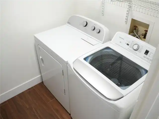 Listing Photo 17