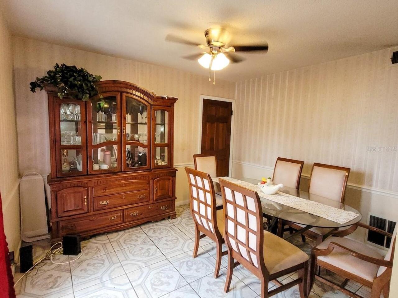 Listing Photo 8