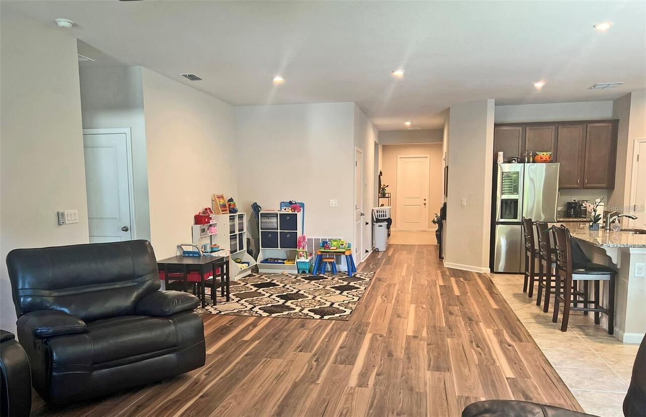 Listing Photo 8