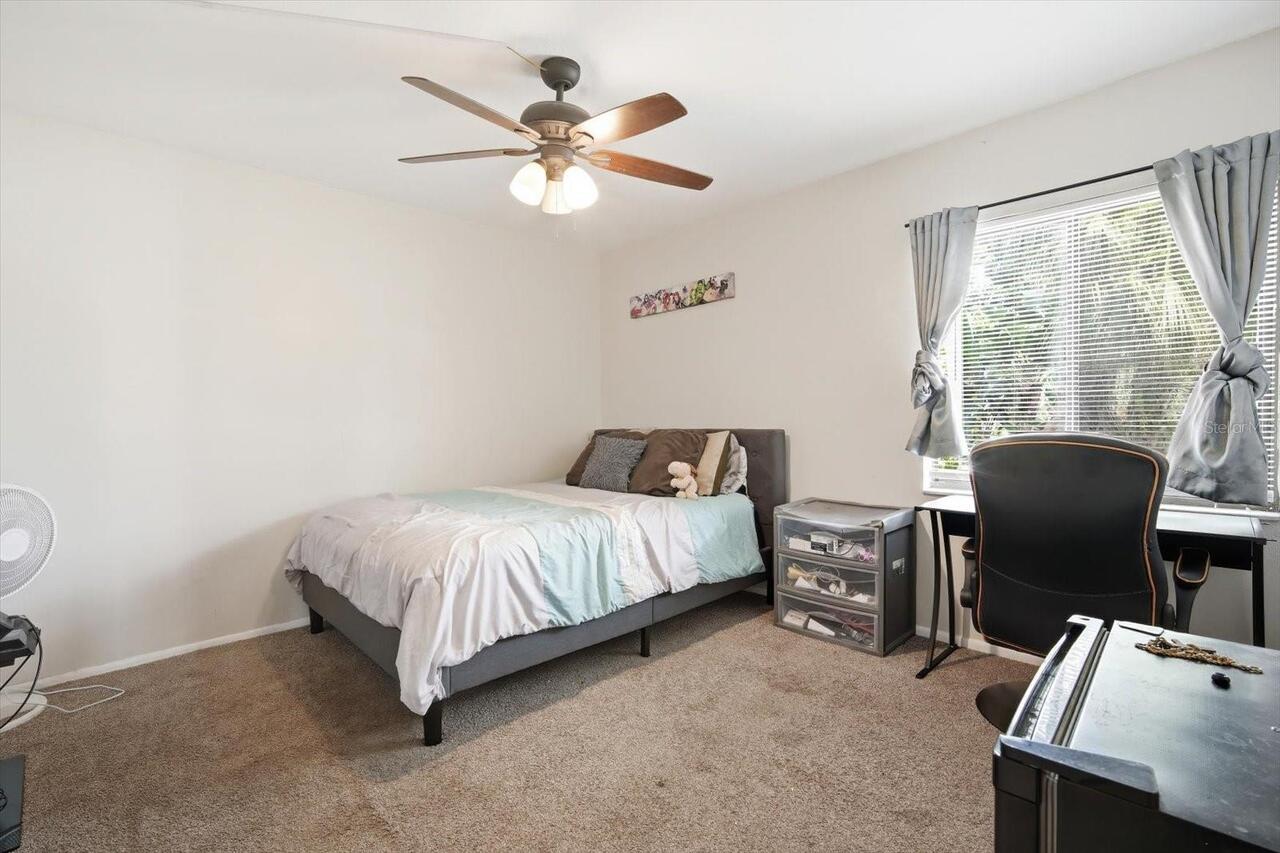 Listing Photo 12