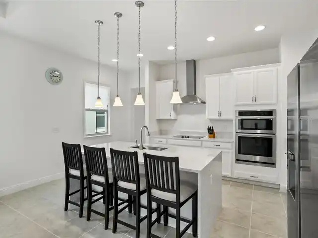 Listing Photo 8