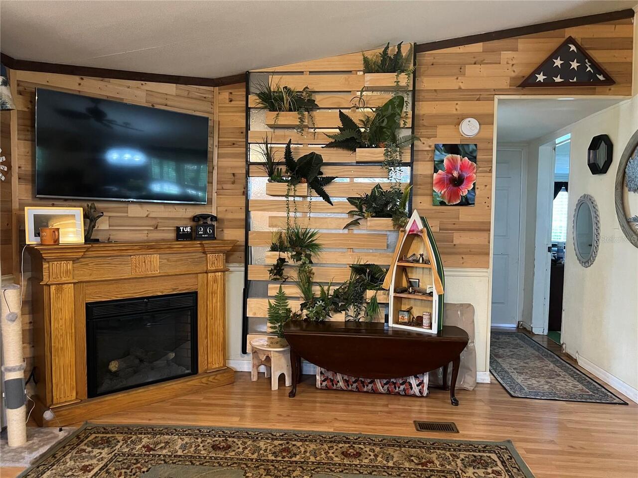 Listing Photo 9