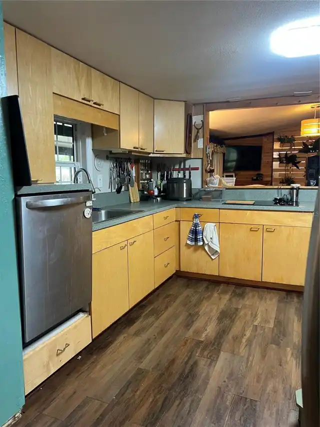 Listing Photo 16