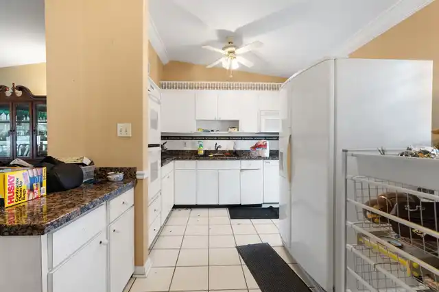Listing Photo 18
