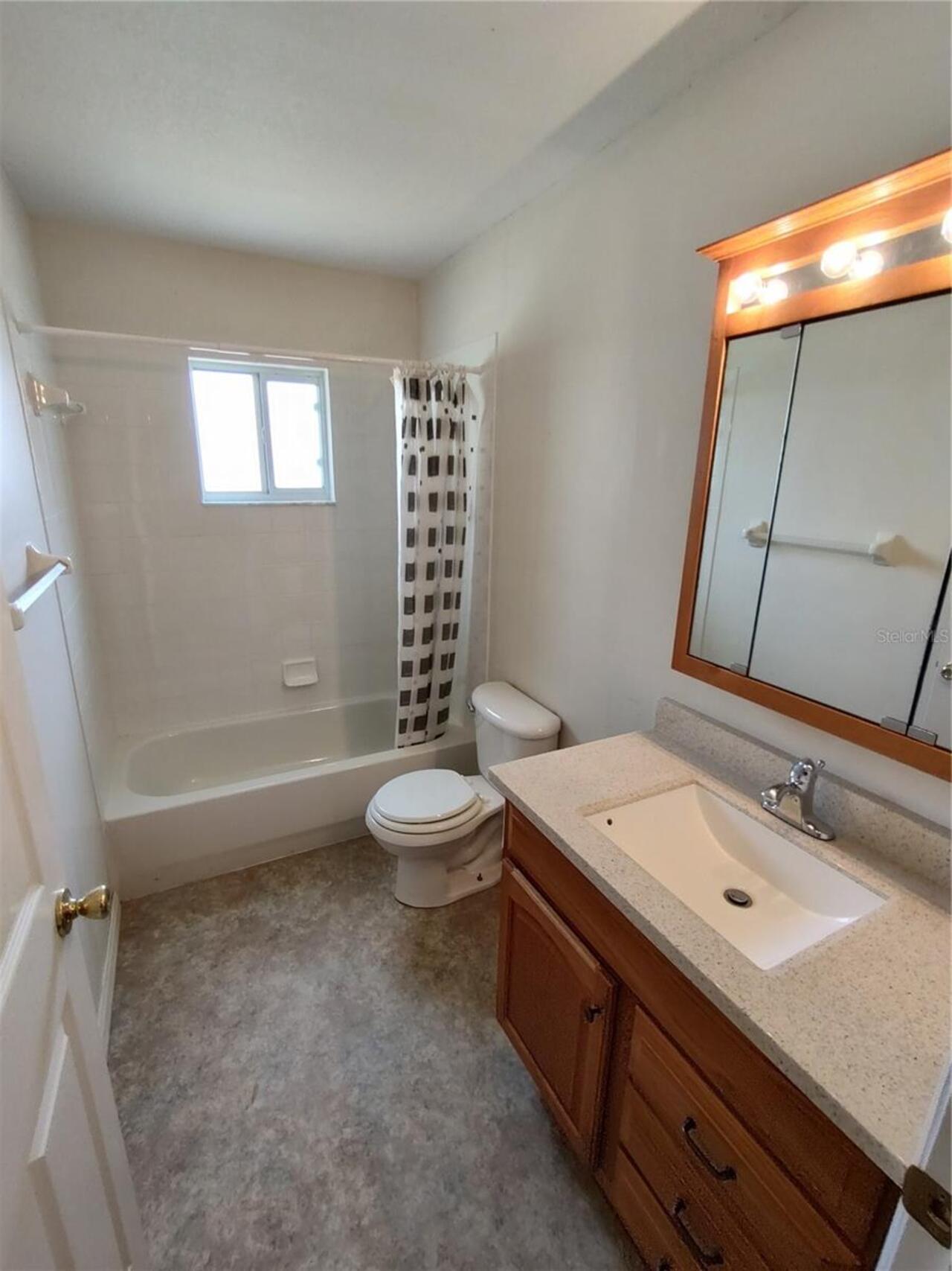 Listing Photo 14