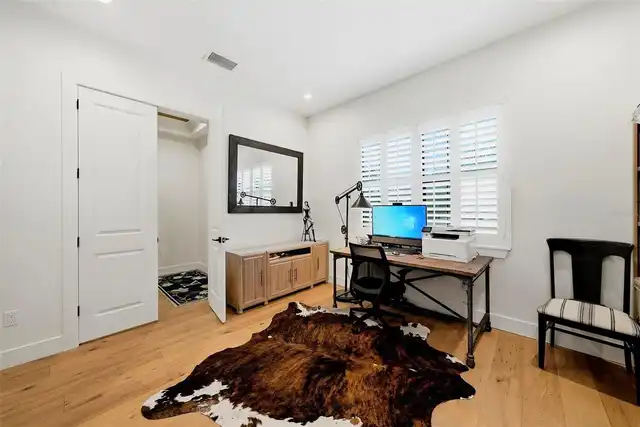 Listing Photo 18