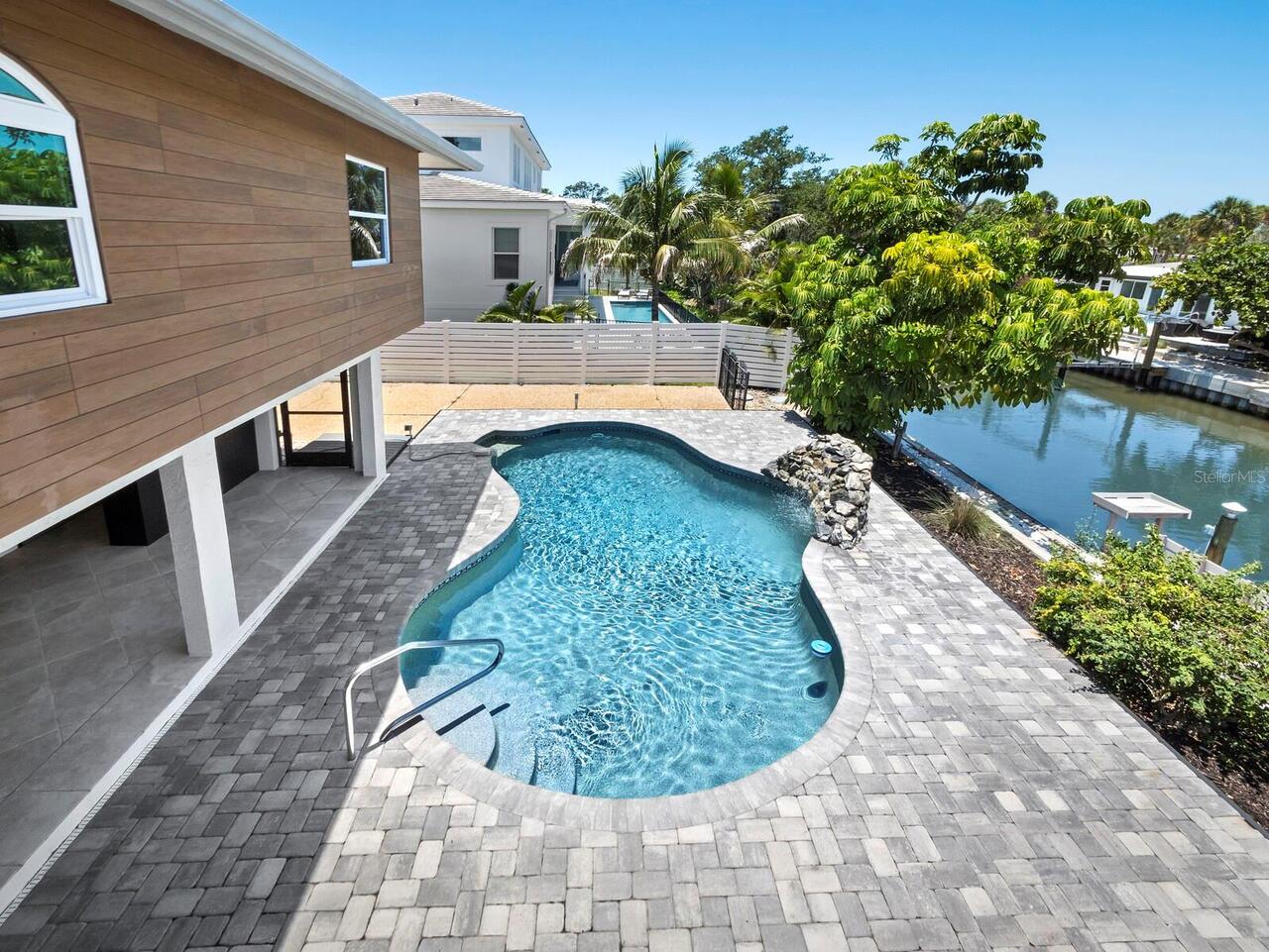 Listing Photo 15