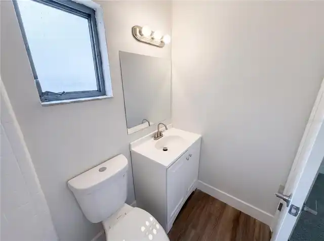 Listing Photo 11