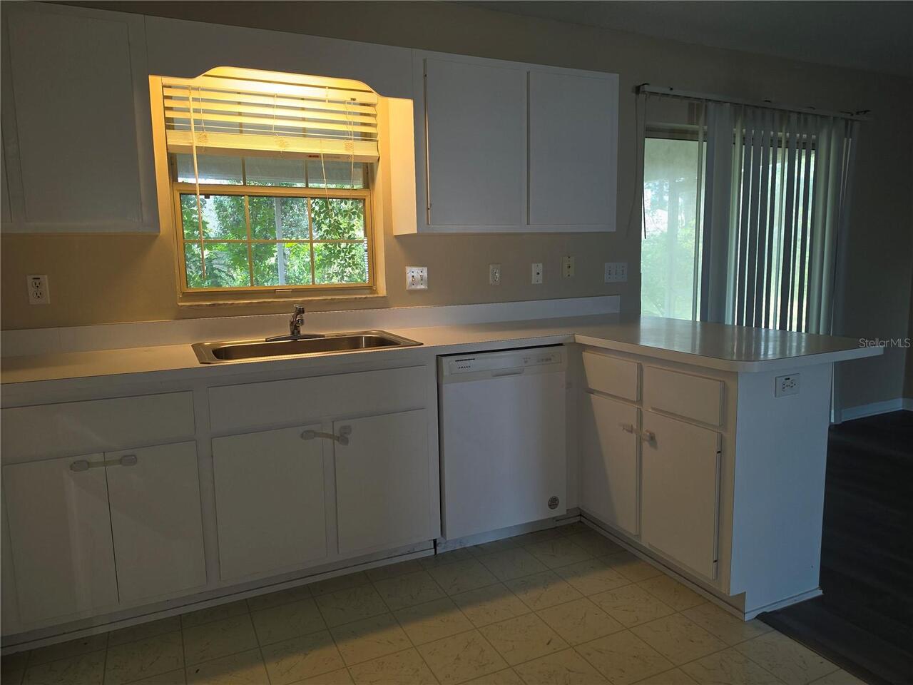 Listing Photo 8