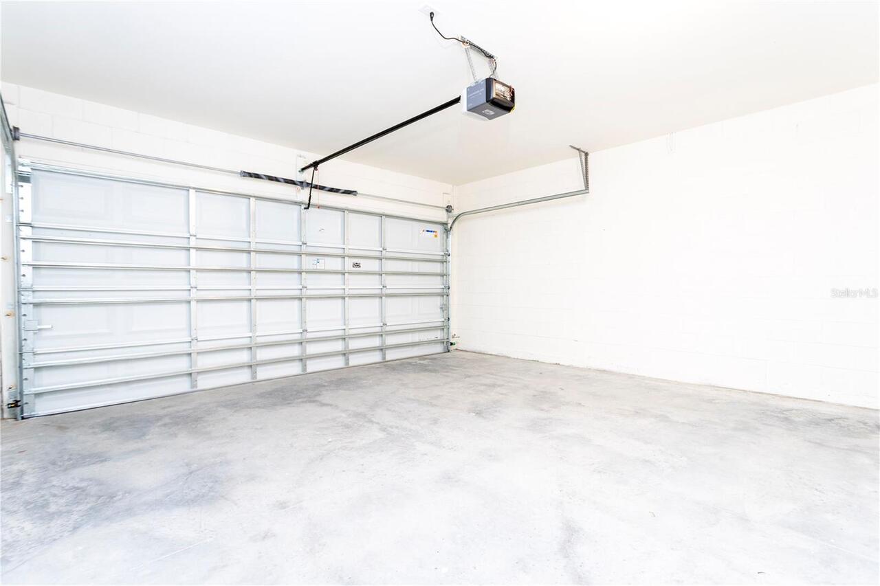 Listing Photo 9